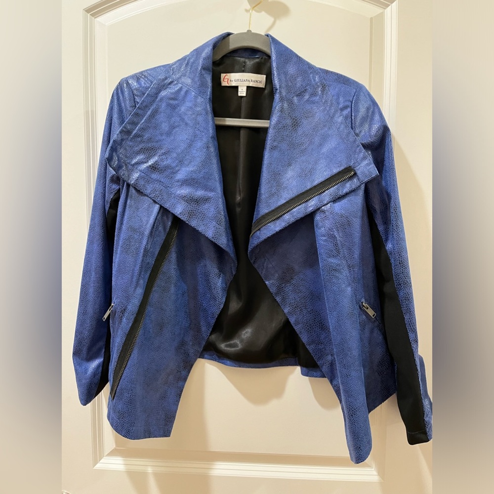 GIULIANA RANCIC Women’s Blue Faux Leather Wide Collar Jacket. Size S